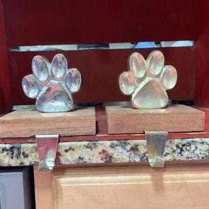 EUC Paw Stocking Hangers